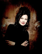 Fran (Fran Drescher).