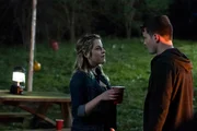 Dawn (Paula Brancati) confronts Ryan (Jon McLaren)
