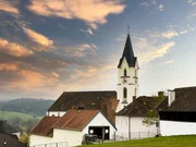 Die Kirche in Steinakirchen am Forst