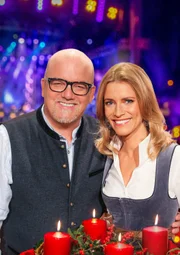Die Moderatoren DJ Ötzi und Sonja Weissensteiner.