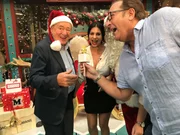 Lugner singt Weihnachtslieder