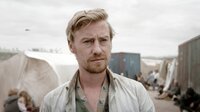 Nikolai (Eric Bouwer) im größten Flüchtlingslager vor Berlin. Nikolai (Eric Bouwer) im größten Flüchtlingslager vor Berlin.