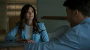 Joanna Hanley Chang (Kristin Kreuk)