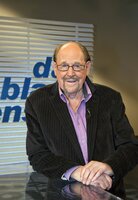 Herbert Köfer - Dieser Mann ist eine lebende Legende: Vollblutschauspieler, Fernsehpionier und einer der beliebtesten Entertainer Ostdeutschlands. Herbert Köfer - Dieser Mann ist eine lebende Legende: Vollblutschauspieler, Fernsehpionier und einer der beliebtesten Entertainer Ostdeutschlands.