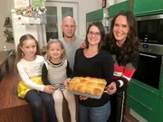 Familie Stadtlegger und Maggie Entenfellner.