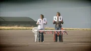 Richard Hammond (l.), James May