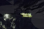 Das Jungfraujoch, Forschungsstation und höchstgelegener Bahnhof Europas.