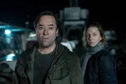 Bernd Küster (Jan Josef Liefers ) und Sabine Küster (Katahrina Schüttler) nachts am Hafen.