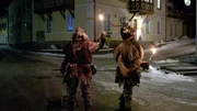 Gerald Fleischhacker und Gery Seidl beim Perchtenlauf in Turnau