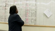 "First 48 - Am Tatort mit den US-Ermittlern" zeigt die spektakulärsten Fälle der amerikanischen Polizei, die alle eines gemeinsam haben: Sobald sie an einen Tatort gerufen werden, beginnt für die Ermittler ein Wettlauf gegen die Zeit: Finden sie in den ersten 48 Stunden keinen entscheidenden Hinweis, verringert sich ihre Chance, ein Verbrechen zu lösen.