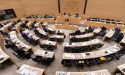 Plenarsaal Stuttgarter Landtag - Wahlberichterstattung des SWR im Jahr 2021 in Baden-Württemberg.