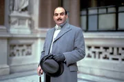 David Suchet (Hercules Poirot).