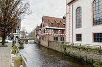 Blick auf den Erbach. Blick auf den Erbach.