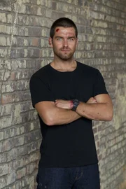 Antony Starr as Lucas Hood.