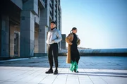 ÄTNA ist ein deutsches Electronica/Independent-Duo aus Dresden bestehend aus Inéz Schaefer und Demian Kappenstein.