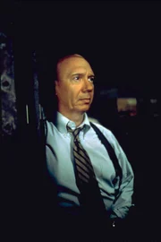 Capt. Donald Cragen (Dann Florek)