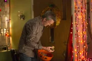 Mike Heck (Neil Flynn) Mike Heck (Neil Flynn)