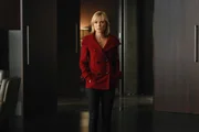 Marta Walraven(Radha Mitchell)