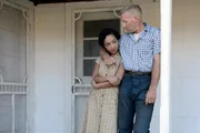 Richard (Joel Edgerton) hat ein Haus für seine Frau Mildred (Ruth Negga) gebaut, in dem sie fast ihr ganzes Leben verbringen wird.