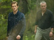 L-R: Angus MacGyver (Lucas Till);  James MacGyver (Tate Donovan)