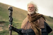 Ko Sharmus (IAN McELHINNEY)