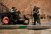 Laredo, TX: Customs and Border Protection officers patrollingthe water for drug runners crossing the border. (Photo Credit: © NGT)