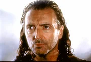 Nach dem Schiffbruch strandet Odysseus (Armand Assante) auf der Insel der schönen Kalypso .