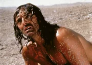 Als einziger hat Odysseus (Armand Assante) den Schiffbruch bei Skylla und Charybdis überlebt...