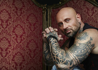 (1. Staffel) - Ist dieses Tattoo noch zu retten? Bertram "Berti" Krause trennt die tätowierte Spreu vom Weizen ... (1. Staffel) - Ist dieses Tattoo noch zu retten? Bertram "Berti" Krause trennt die tätowierte Spreu vom Weizen ...