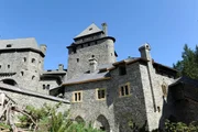 Außenaufnahme von Burg Finstergrün in Österreich.