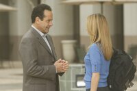Woher kennen sich Monk (Tony Shalhoub, l.) und Molly (Alona Tal, r.)? Woher kennen sich Monk (Tony Shalhoub, l.) und Molly (Alona Tal, r.)?