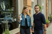 L-R: Carrie Hopewell (Ivana Milicevic), Lucas Hood (Antony Starr)