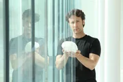 Dr. David Eagleman fuehrt durch die Sendung