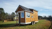 Adam and Lindsey want to buy a mobile tiny house to be able to live and work from anywhere.