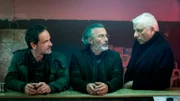 Tatort – In der Familie  Teil 2 Sie nehmen ihn in die Zange: Jörg Hartmann als Peter Faber, Paolo Sassanelli als Domenico Palladio, Udo Wachtveitl als Franz Leitmayr   Copyright: SRF/WDR/Frank Dicks