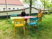 Bettina Leidl, Direktorin des Kunsthauses Wien, spricht mit Lisa Gadenstätter über Friedrich Hundertwassers Utopie begrünter Häuser.