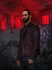 Hosts Katrina Weidman and Nick Groff.