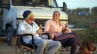 Michelle Korpack (26) und Stehpan Krusch (35) sind seit vier Jahren ein Paar und schon durch dick und dünn gegangen. Jetzt wollen sie ein kleines Ferienhäuschen im Surfer-Paradies Portugal finden und begeben sich in ihrem Wohnmobil "Jürgen" auf einen Roadtrip, um mehrere Immobilien zu besichtigen. Michelle Korpack (26) und Stehpan Krusch (35) sind seit vier Jahren ein Paar und schon durch dick und dünn gegangen. Jetzt wollen sie ein kleines Ferienhäuschen im Surfer-Paradies Portugal finden und begeben sich in ihrem Wohnmobil "Jürgen" auf einen Roadtrip, um mehrere Immobilien zu besichtigen.