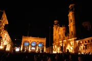 Der Odeonsplatz bei Nacht