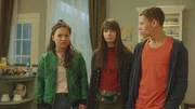 L-R: Anika Hunter (Kyra Isako Smith), Jasmyn (Sarah Nauta), Oliver (Eliyha Altena)
