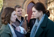 Agatha Fyfle (Laura Carmichael, l.) und Meghan Shaughnessy (Jessica De Gouw)