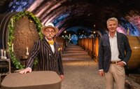 Horst Lichter und Jörg Pilawa in einem Weinkeller. Horst Lichter und Jörg Pilawa in einem Weinkeller.