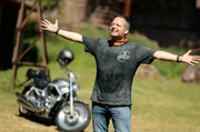 Wie wird man endlich frei? Genau das will hr-Reporter Friso Richter (Bild) herausfinden. Mit seinem Motorrad begibt er sich auf einen Roadtrip durch Hessen, um die Menschen zu finden, die ihre persönliche Freiheit leben.