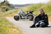 Wie wird man endlich frei? Genau das will hr-Reporter Friso Richter (Bild) herausfinden. Mit seinem Motorrad begibt er sich auf einen Roadtrip durch Hessen, um die Menschen zu finden, die ihre persönliche Freiheit leben.
