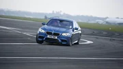Richard Hammond ist mit dem neuen BMW M5 auf der "Top Gear"-Teststrecke unterwegs.