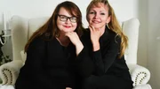 Manuela und ihre Schwester Claudia führen das Brautmodengeschäft "Lavie" in Bochum.
