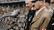 Adolf Hitler bei den Olympischen Spielen 1936 in Berlin . Die Nazis verwandelten diese in einen Propagandatriumph für ihr neues Regime.