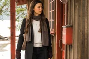 Harry races to keep his secret safe as Asta is forced to face her own past.