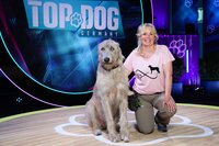 Christiane mit ihrem Irischen Wolfshund _Charly_. Christiane mit ihrem Irischen Wolfshund _Charly_.