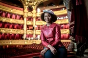 Beim Konzert unter dem Eiffelturm wirken namhafte Solist*innen mit: So die vielfach preisgekrönte Sopranistin Pretty Yende aus Südafrika.
